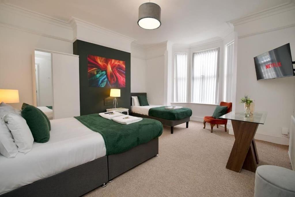 6br, Free Parking, Wifi, Smarttvs, Sleeps 16 *
