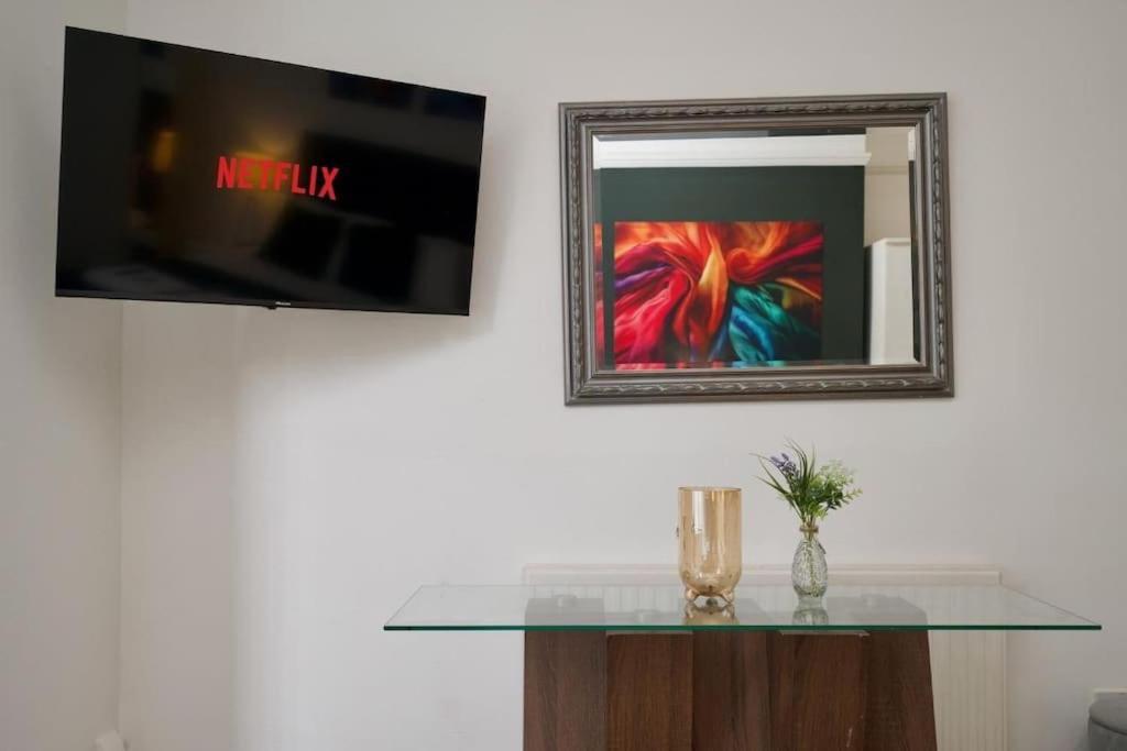 6br, Free Parking, Wifi, Smarttvs, Sleeps 16 *