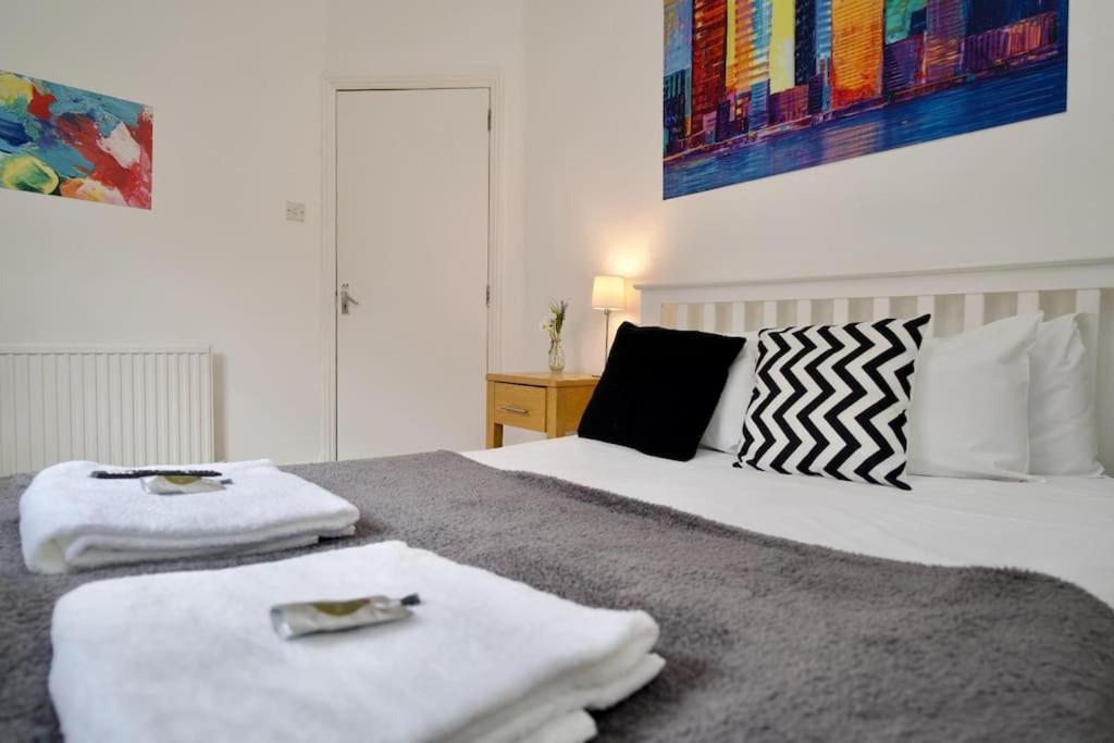 6br, Free Parking, Wifi, Smarttvs, Sleeps 16 *