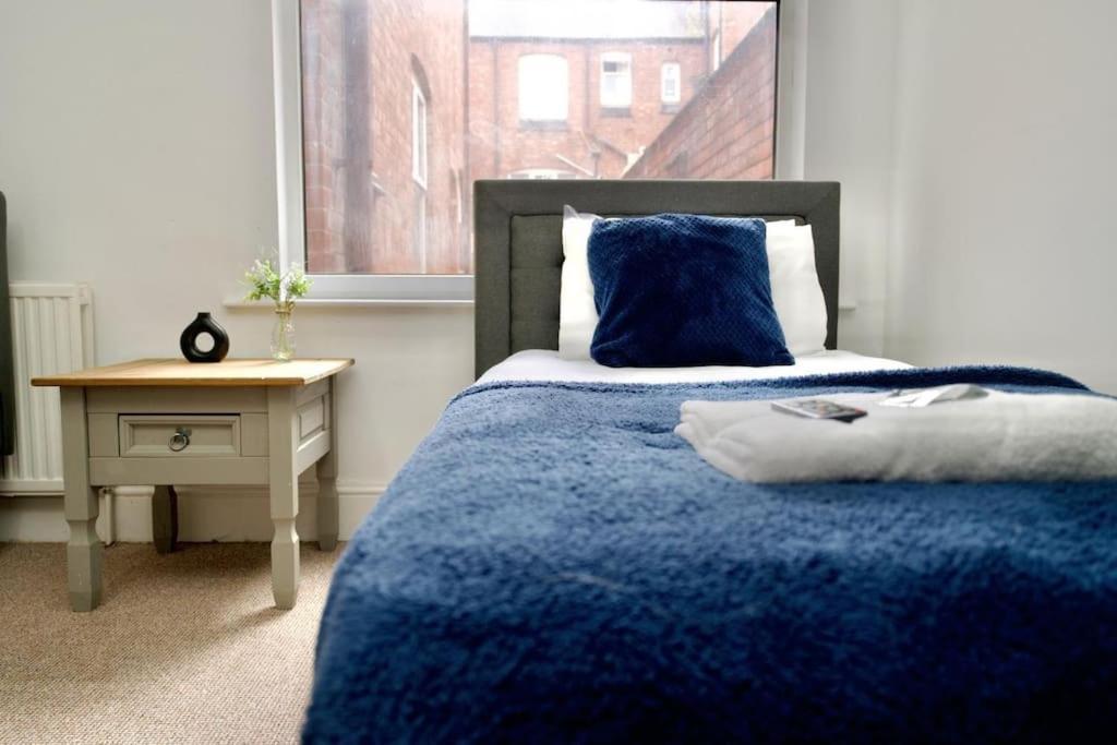 6br, Free Parking, Wifi, Smarttvs, Sleeps 16 * Coventry